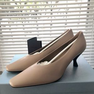 🔥SOLD🔥NIB PRADA Leather Pumps